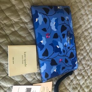 Kate Spade NWT Cameron Street Wristlet New Bloom